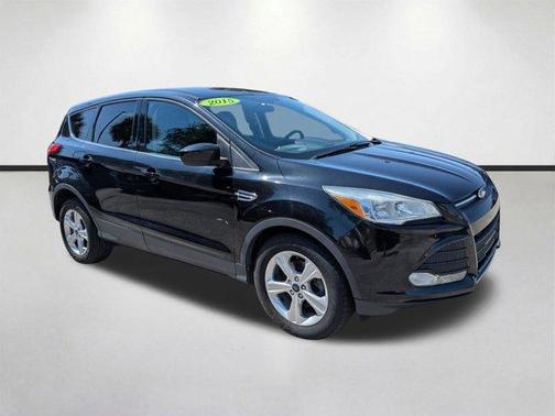 Tuxedo Black 2015 Ford Escape SE