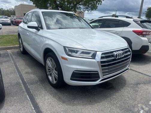2020 Audi Q5 40 Premium Plus