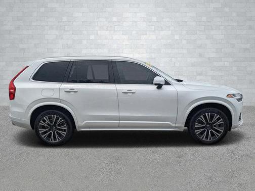 2020 Volvo XC90 T5 Momentum 7 Passenger