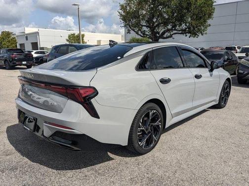 2025 Kia K5 GT-Line