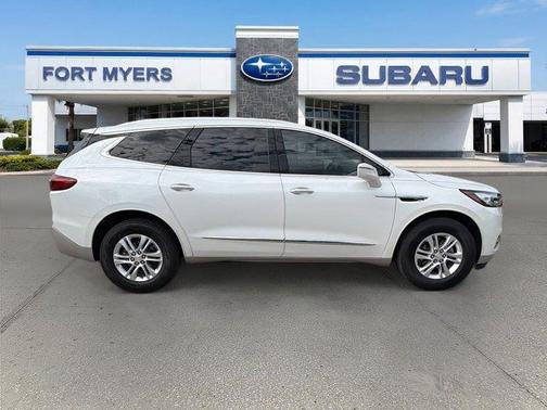 2020 Buick Enclave Essence