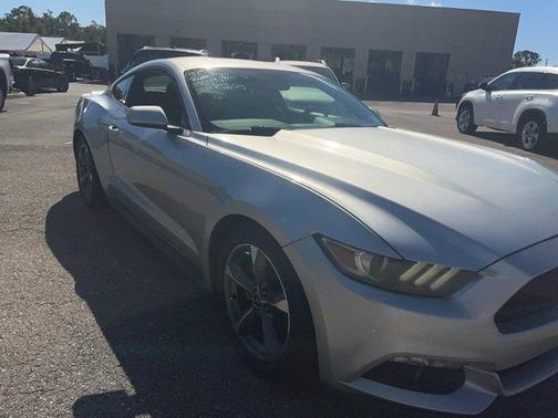 2016 Ford Mustang V6