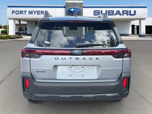 Ice Silver Metallic 2026 Subaru Outback Touring XT