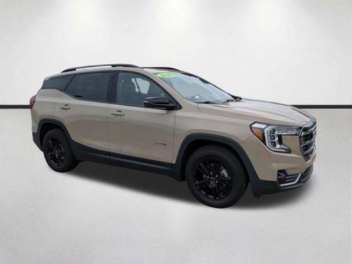 Desert Sand Metallic 2022 GMC Terrain AT4