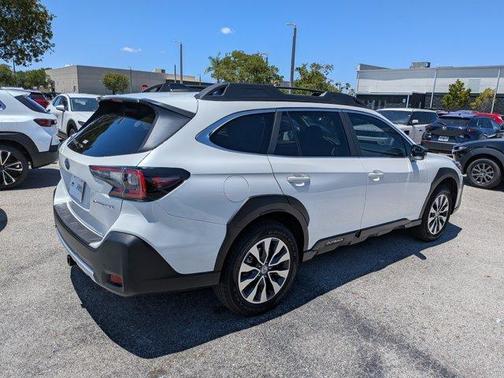 Crystal White Pearl 2024 Subaru Outback Limited