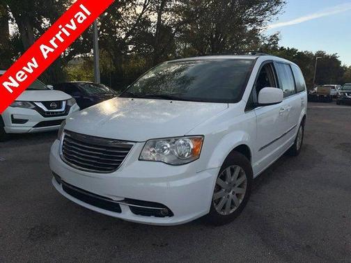 2016 Chrysler Town & Country Touring
