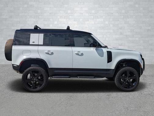 2024 Land Rover Defender P300