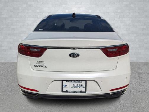 2017 Kia Cadenza Technology