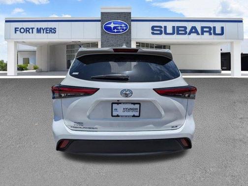 Blizzard Pearl 2021 Toyota Highlander XLE