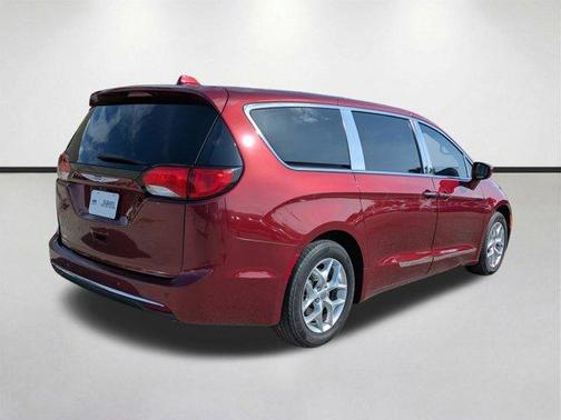 Velvet Red Pearlcoat 2018 Chrysler Pacifica Touring Plus