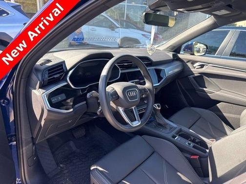 2024 Audi Q3 45 S line Premium