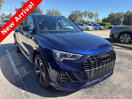 2024 Audi Q3 45 S line Premium