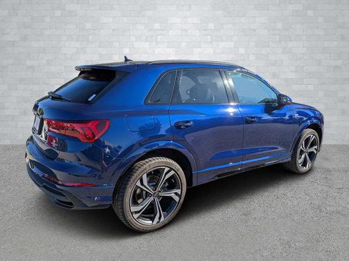 2024 Audi Q3 45 S line Premium