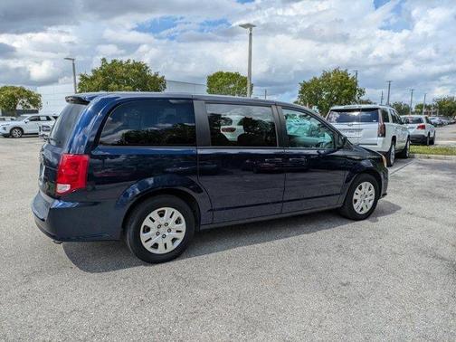 2017 Dodge Grand Caravan SE