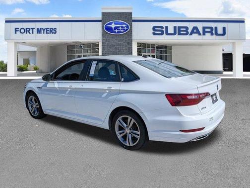 Pure White 2021 Volkswagen Jetta 1.4T R-Line