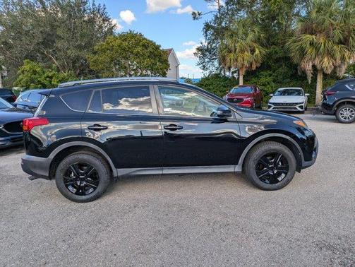 2014 Toyota RAV4 LE