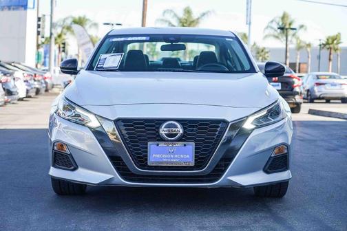 2020 Nissan Altima SR FWD