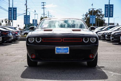 2022 Dodge Challenger SXT