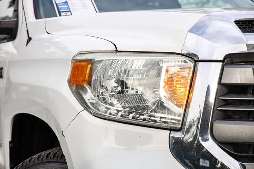 2015 Toyota Tundra SR5