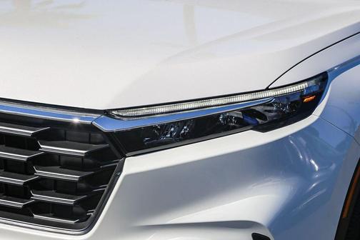 Platinum White Pearl 2026 Honda CR-V LX 2WD