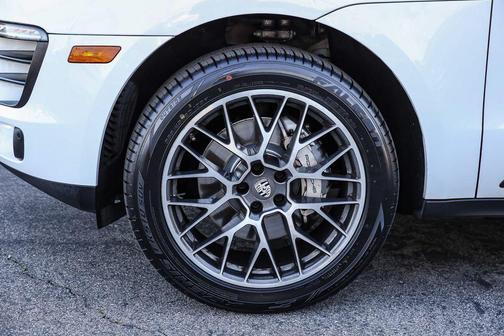 2015 Porsche Macan S