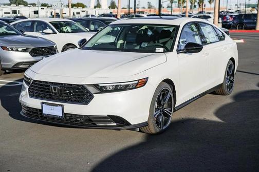 Platinum White Pearl 2026 Honda Accord SE