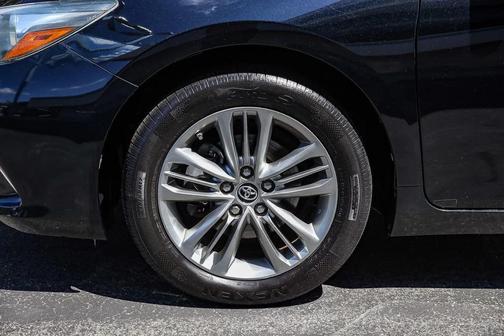 Attitude Black 2015 Toyota Camry Hybrid SE