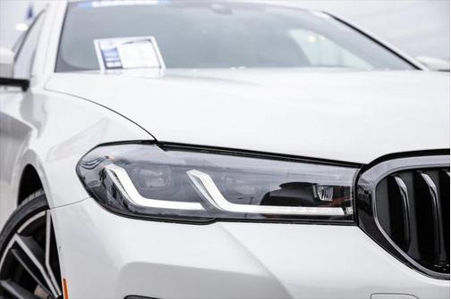 2021 BMW 540 540i