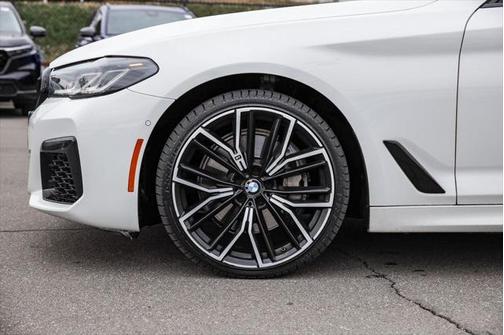 2021 BMW 540 540i