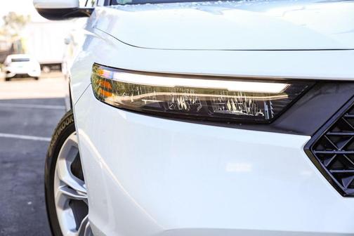 Platinum White Pearl 2023 Honda Accord LX 1.5T