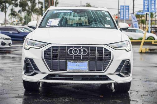 2024 Audi Q3 Premium 45 TFSI S line quattro Tiptronic