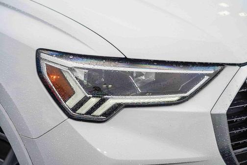 2024 Audi Q3 Premium 45 TFSI S line quattro Tiptronic