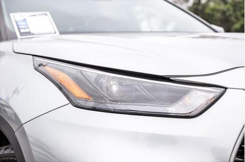 2022 Toyota Highlander L
