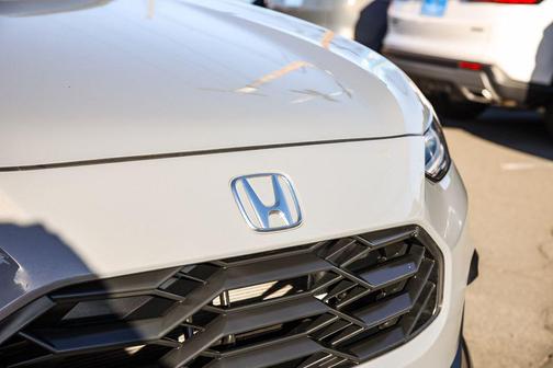 2025 Honda HR-V 2WD Sport