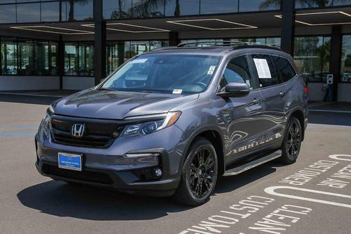 Gray 2022 Honda Pilot 2WD Special Edition