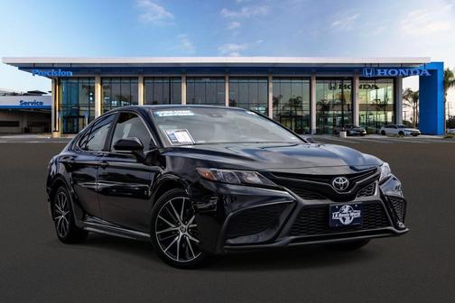 2023 Toyota Camry SE