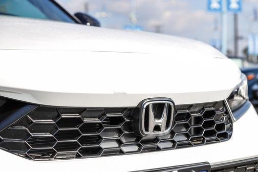 Platinum White Pearl 2026 Honda Civic Sport