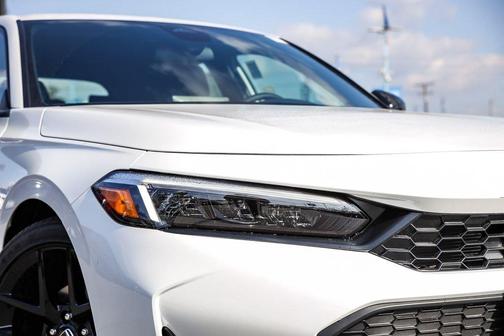 Platinum White Pearl 2026 Honda Civic Sport