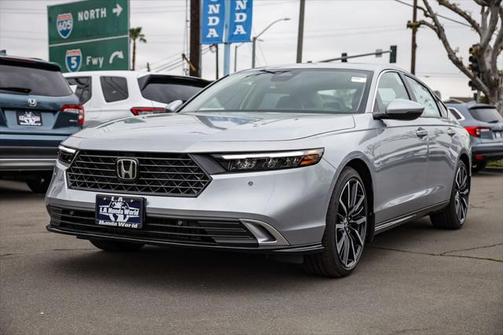 2025 Honda Accord Hybrid Touring