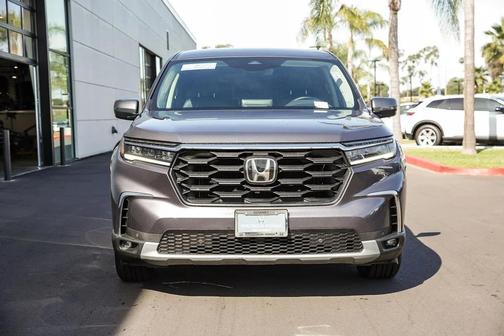 Modern Steel Metallic 2025 Honda Pilot EX-L