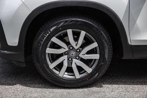 Platinum White Pearl 2021 Honda Pilot 2WD EX