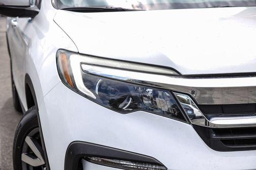 Platinum White Pearl 2021 Honda Pilot 2WD EX