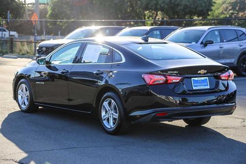 2022 Chevrolet Malibu FWD LT