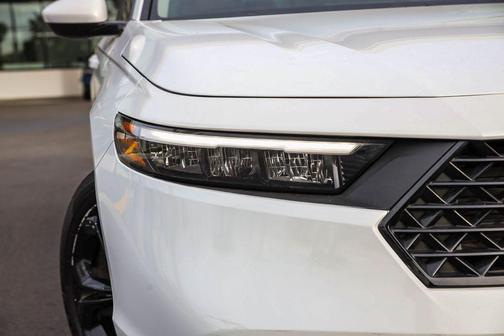 2023 Honda Accord LX 1.5T