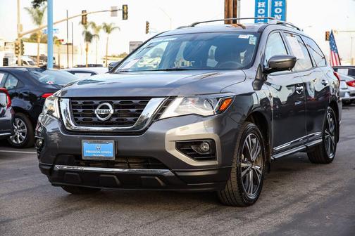 2020 Nissan Pathfinder Platinum 2WD