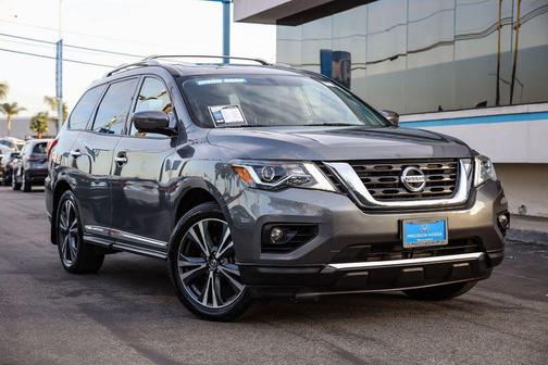 2020 Nissan Pathfinder Platinum 2WD