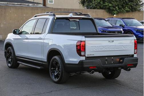 2025 Honda Ridgeline Black