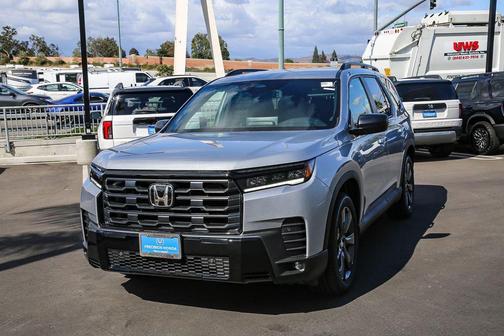 Solar Silver Metallic 2026 Honda Pilot Sport