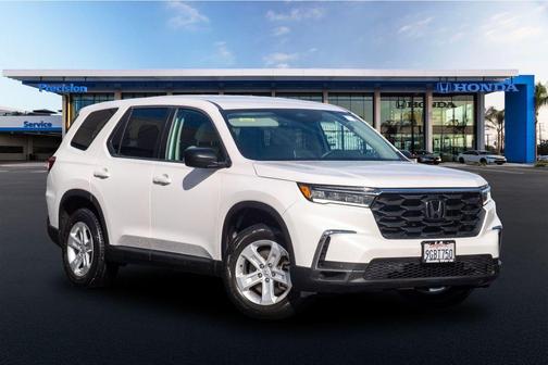 2023 Honda Pilot 2WD LX