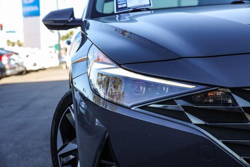 2023 Hyundai ELANTRA HEV Limited